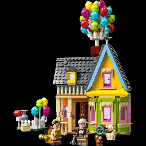 LEGO Disney Up House - NWT - Picture 2 of 7